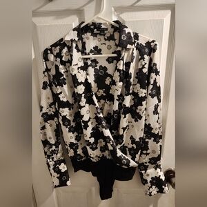 Ann Taylor Black and White Floral Blouse/Bodysuit